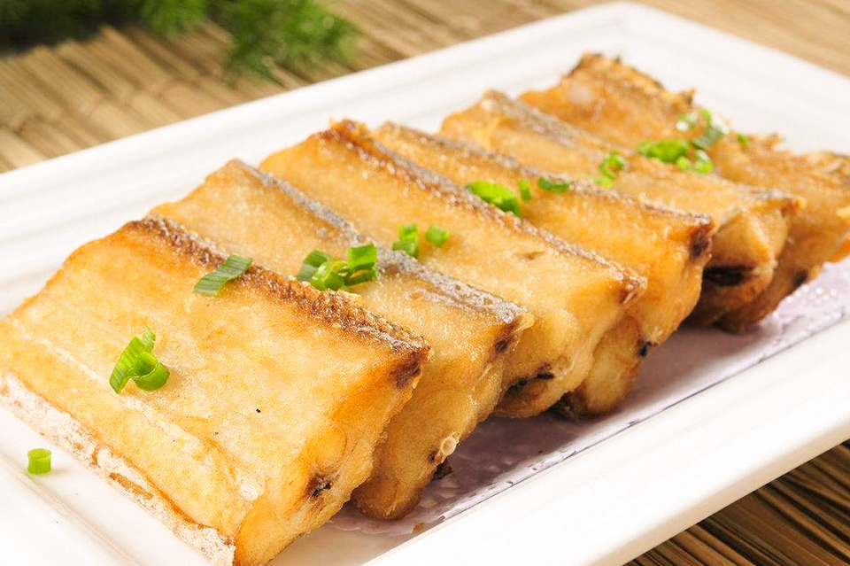 怎样炸带鱼不粘锅又简单又好吃,炸带鱼不粘锅的方法和技巧视频