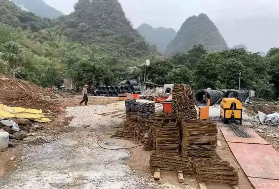 emmmm......网曝桂林一老师投资1700万在漓江边建宾馆，调查结果公布