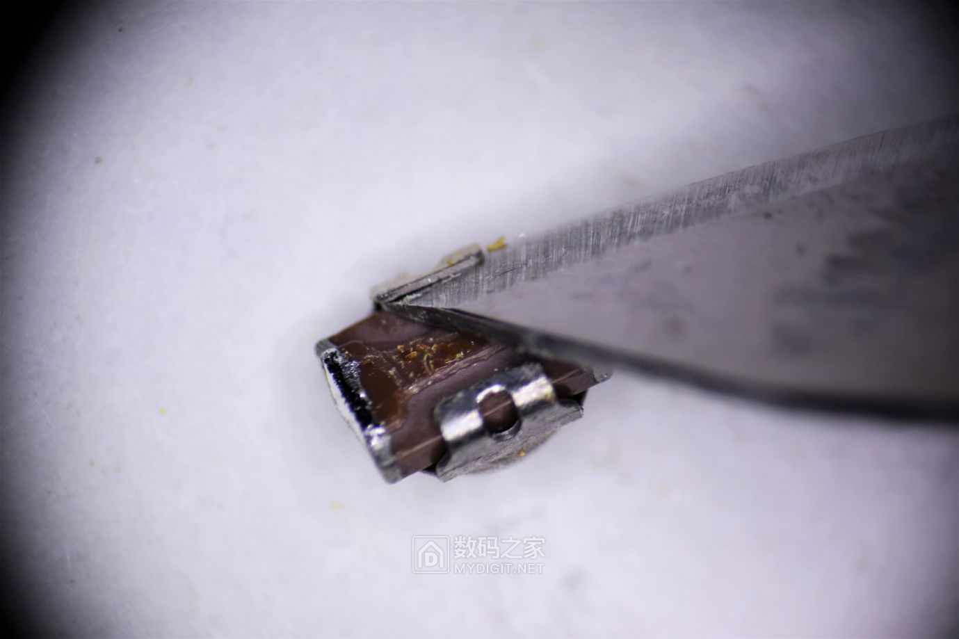 微观拆解：陶瓷滤波器和一个有源晶振，原理介绍及部件解析