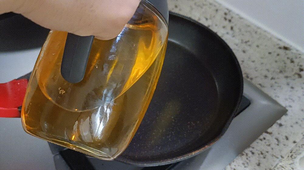 据说这个煎锅能聚油还超好用！——苏泊尔火红点聚油煎锅使用评测