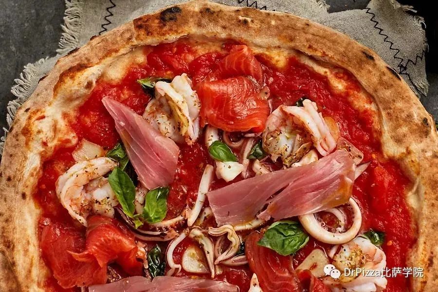 西餐煎牛排沙拉,经典牛排番茄意面