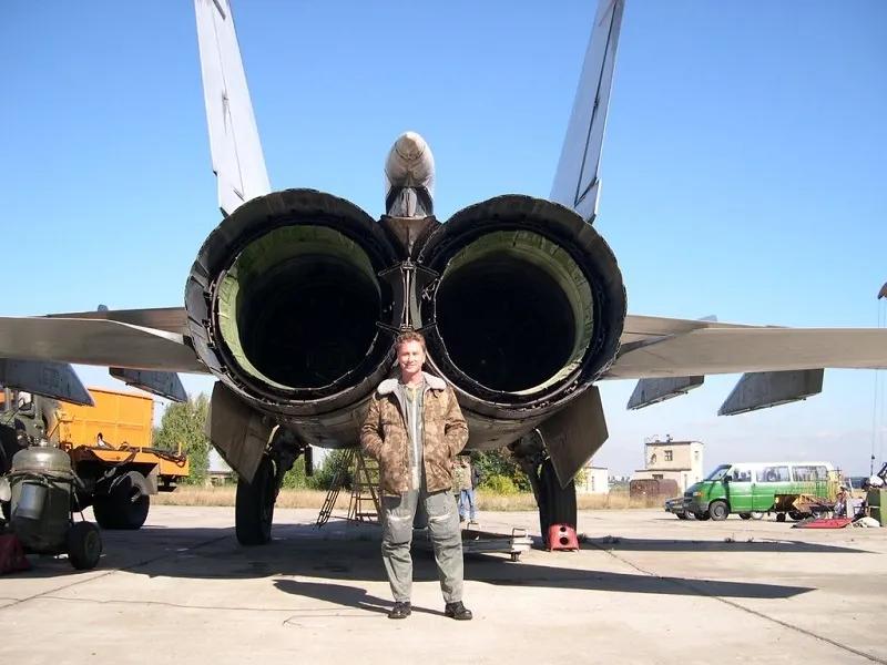 米格二十五飞机雷达,战斗机雷达真的能烤熟兔子吗