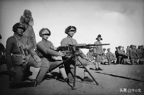 二战最好的轻机枪和重机枪,轻机枪和重机枪的区别在哪