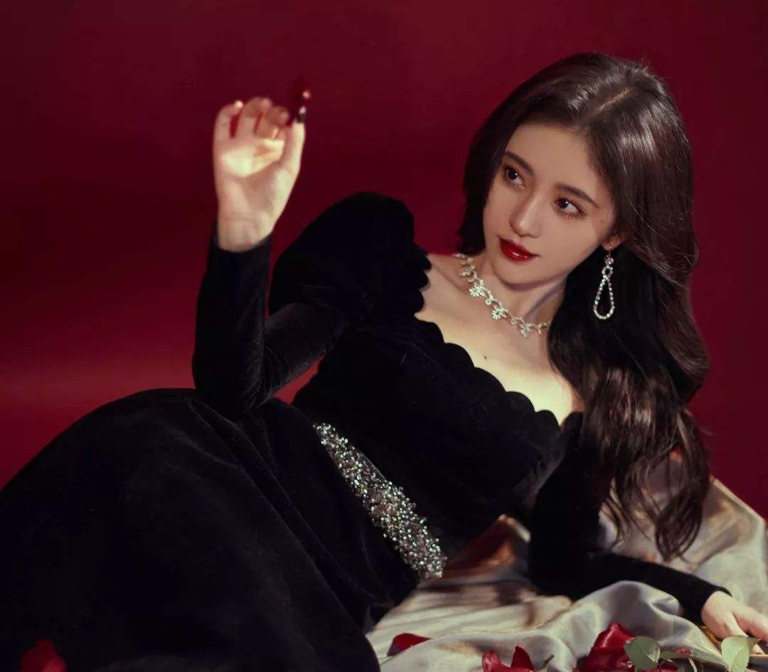 底妆斑驳卡粉怎么补救,精致底妆不卡粉教程