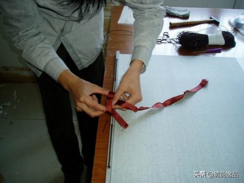 字画木框手工装裱全过程,字画装裱浆糊制作全过程视频