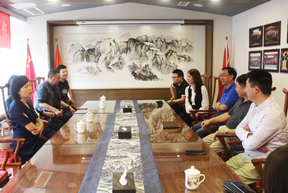 静松播报|潜江市委常委王玉梅一行到访四川省湖北商会