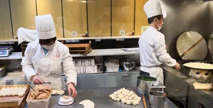 生煎在上海哪家店做的最好吃,上海生煎排名第一的美食