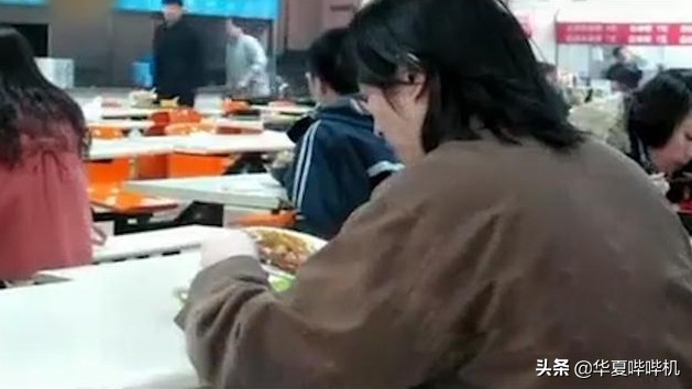 从学霸到网吧流浪汉，“大神7哥”是如何炼成的？