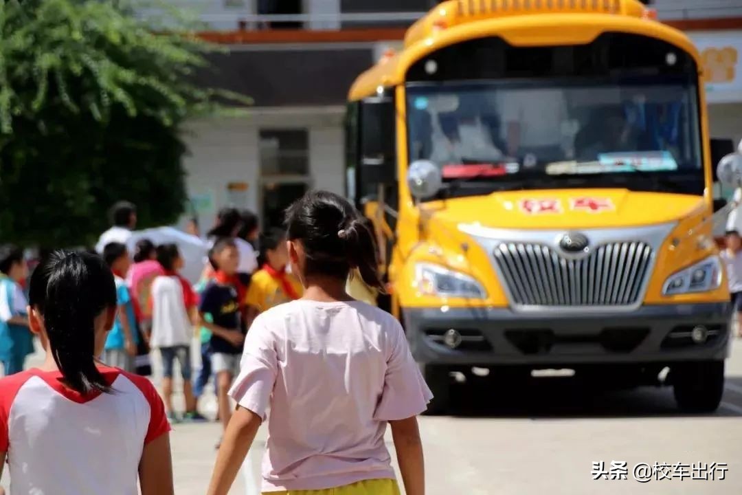 冬天乘坐校车注意事项,冬季乘坐校车注意事项