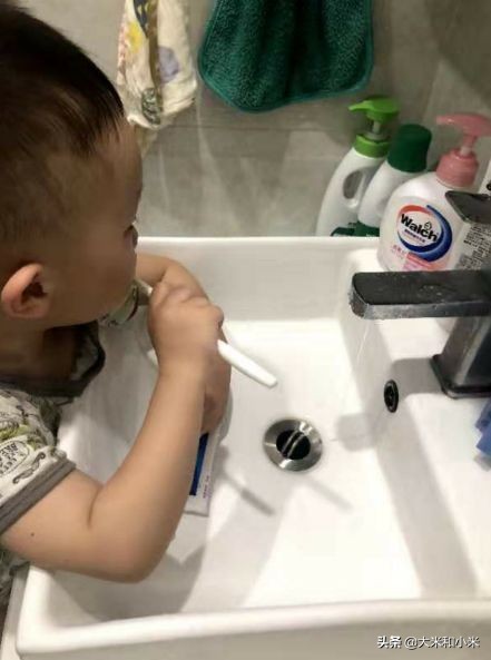 两岁轻度自闭症干预多久可以恢复,两岁宝宝确诊自闭症能自愈吗