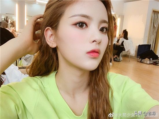 杨超越yamy和老板,杨超越与男老板同游日本引争议