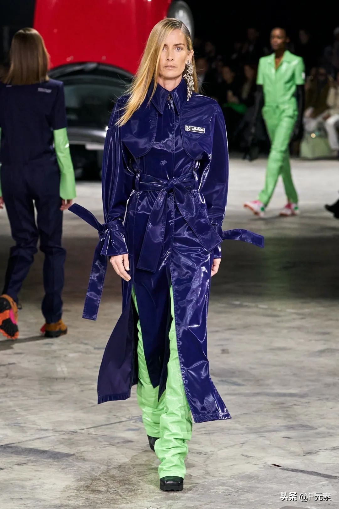 Off-White牵手“始祖鸟”,Hadid姐妹助阵,这场秀需要看一看