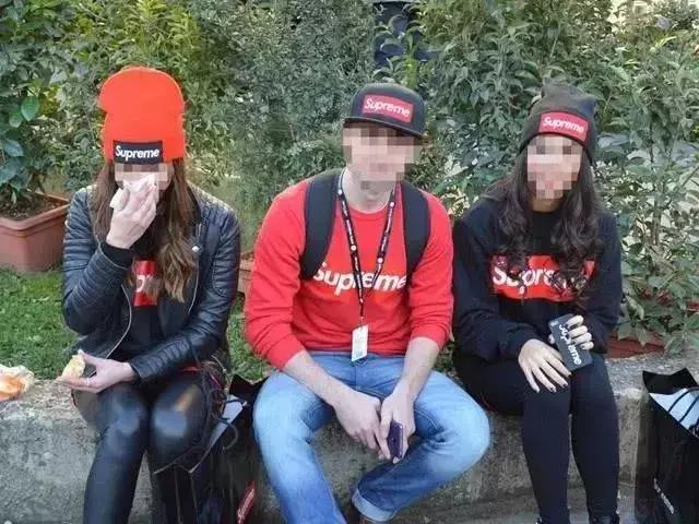 supreme和三星,三星山寨手机和正品有什么区别