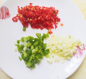 油泼面简单易学的做法,油泼面最正宗的做法简单