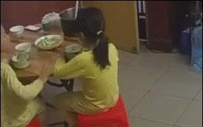 在暴力家庭长大有什么性格缺陷,孩子长期生活在家暴家庭会怎样