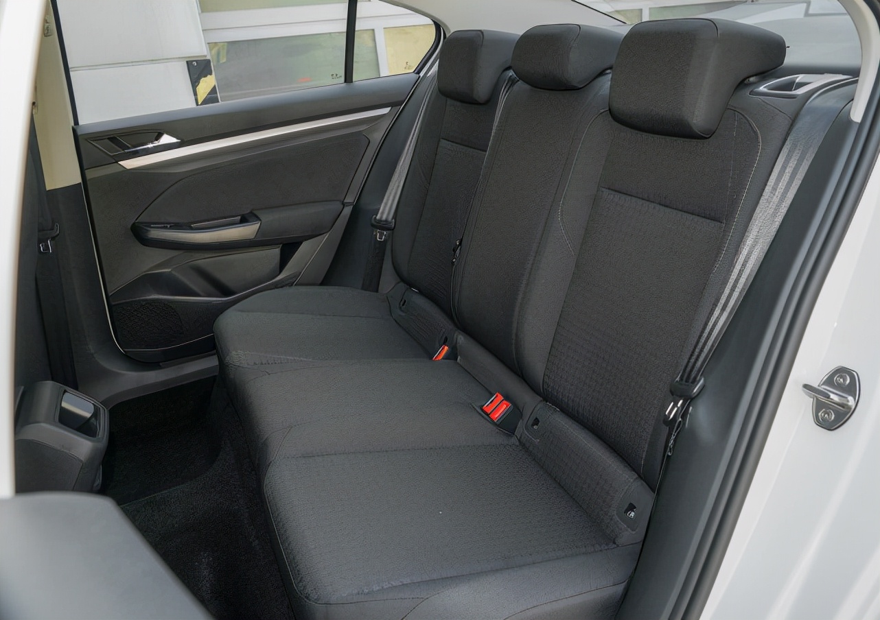 宝来油耗车主真实油耗搞笑视频,13款宝来自动挡每100公里油耗多少