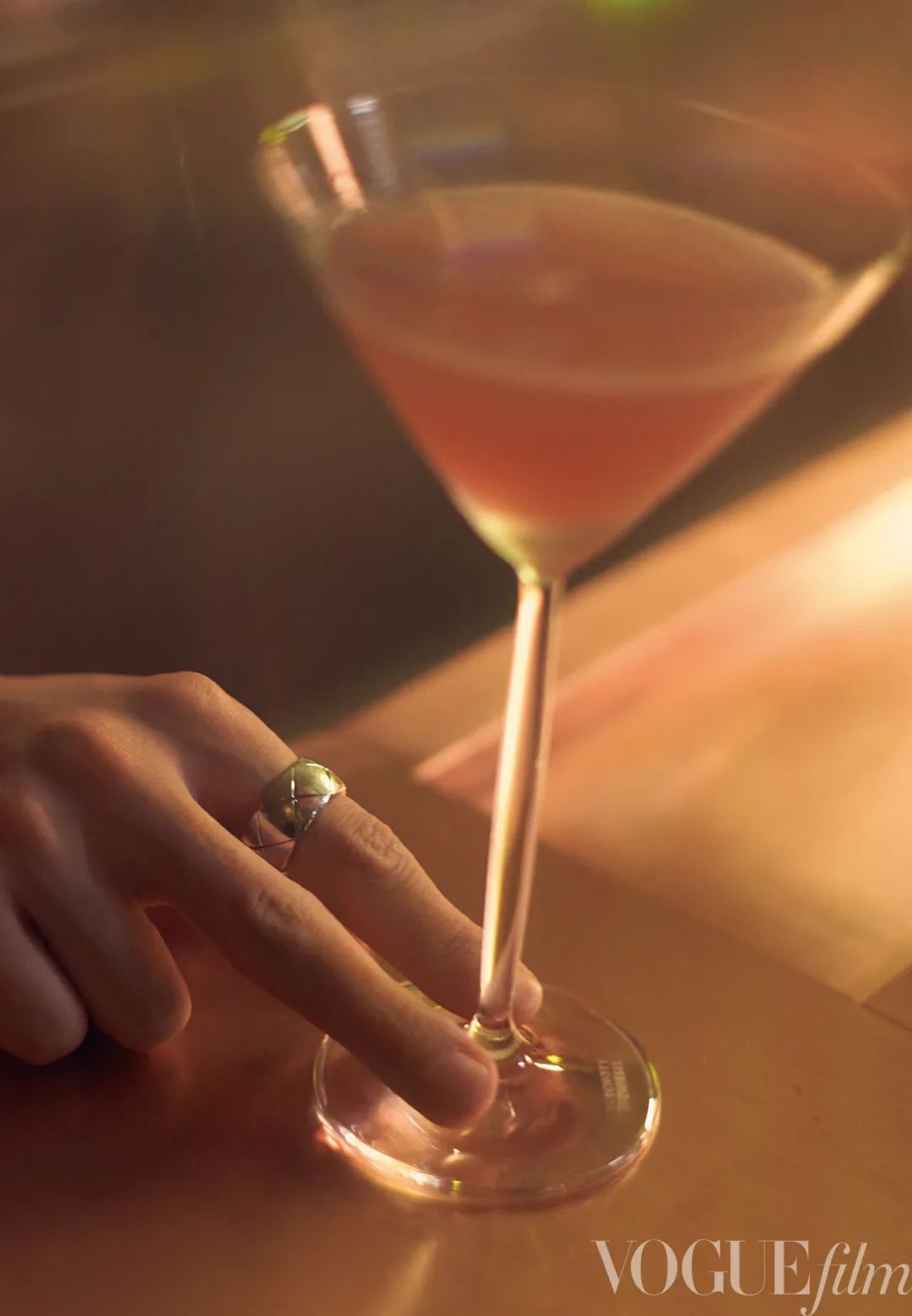 王一博周迅花的游吟解析,周迅和王一博微电影花间游吟