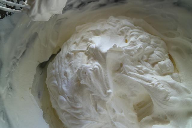 烘焙新手入门教程如何打发奶油,烘焙基础教学之打发淡奶油