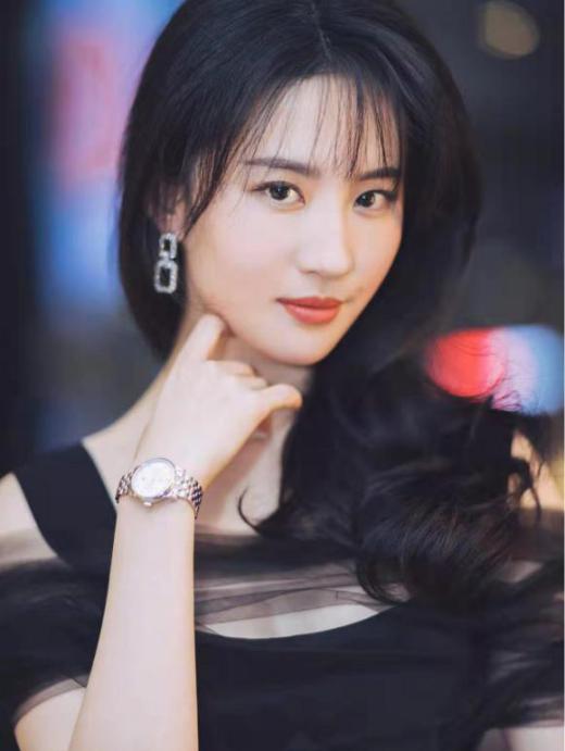 怎样的脸型看起来比较高级脸,哪两种脸型是标准脸