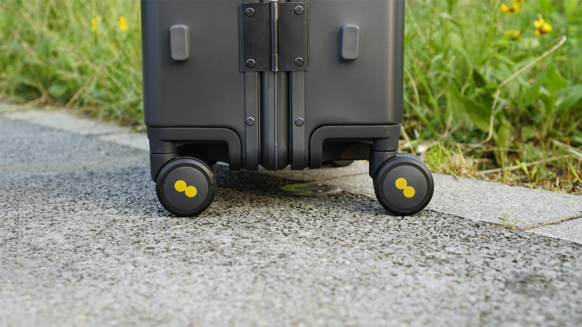 地平线8号20寸和24寸拉杆箱对比,地平线8号拉杆箱28寸哪个颜色好