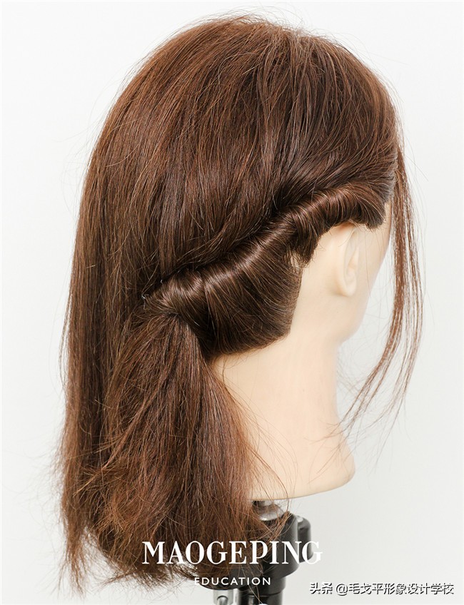 一学就会的减龄发型,一学就会的清冷感盘发