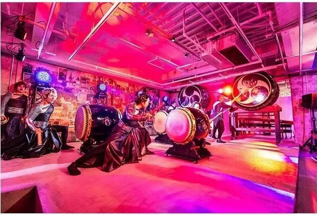 从濒临倒闭到年营收25万,从濒临倒闭到市值266亿