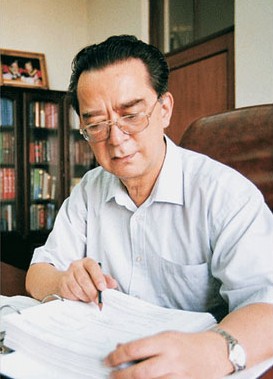 最帅院士王德民兄弟姐妹们,中国最帅院士王德民年轻时照片