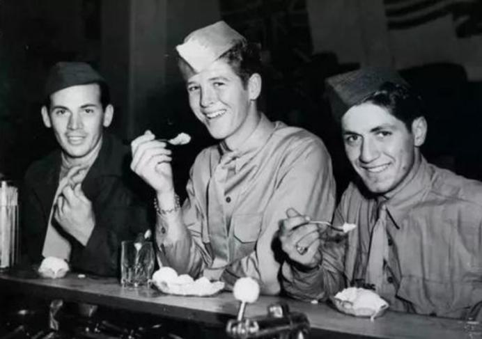 美军为何青睐空中的打击,美军冰激凌效应