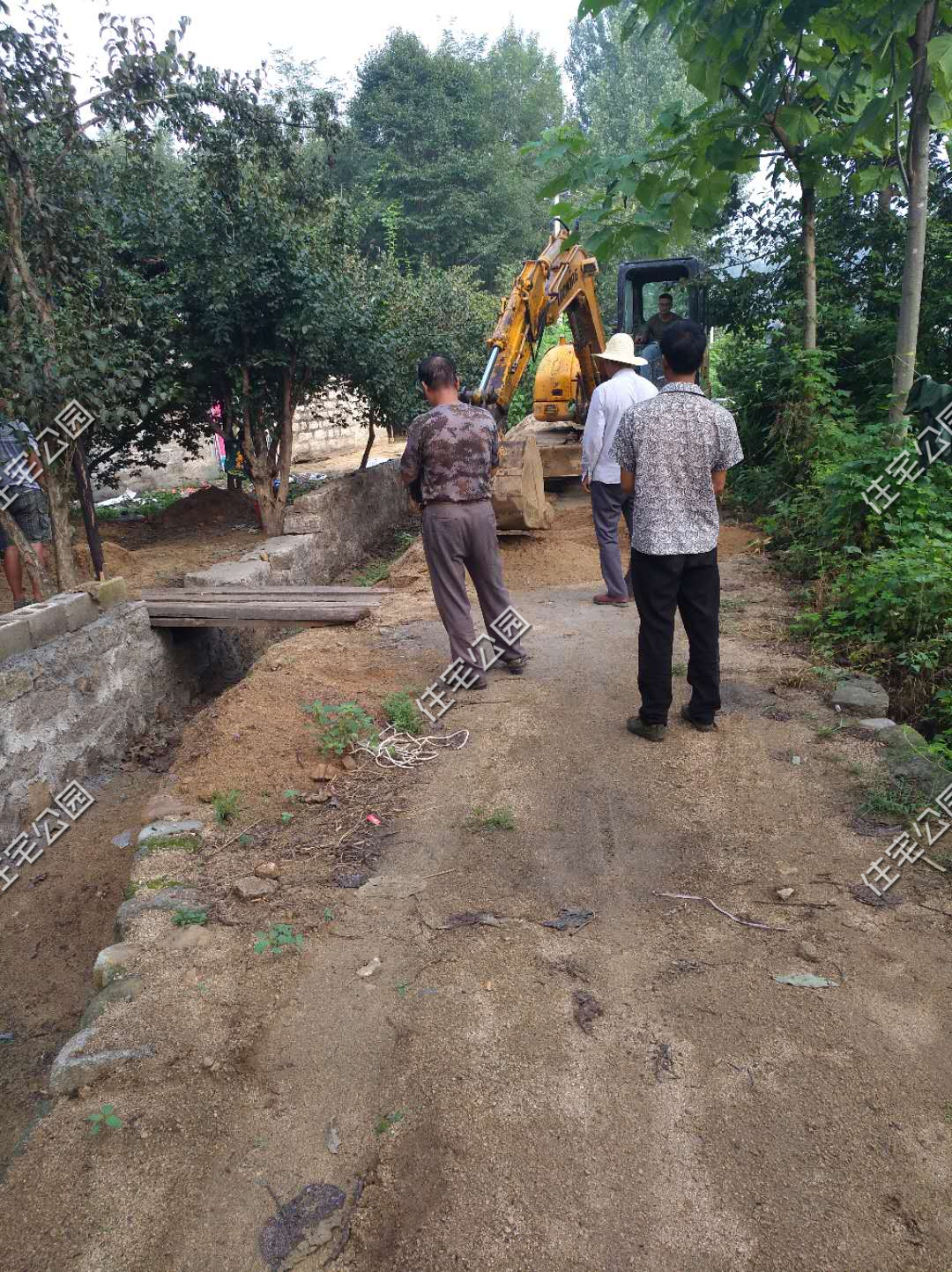 农村小伙打拼20年回乡建房,农村小伙打工10年花30万建的房子