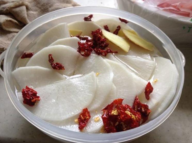 家里萝卜条腌多了怎么办,白萝卜怎么在店里存放不容易发黑