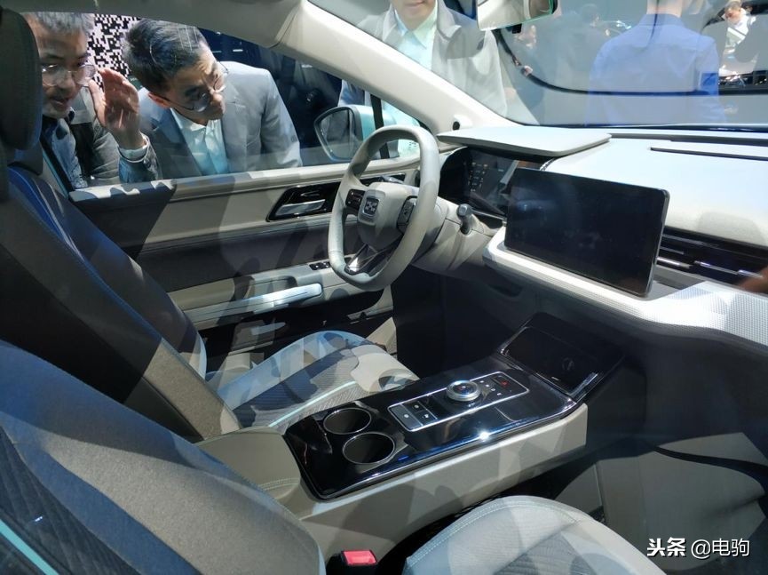 爱驰u5续航包是什么,爱驰u52021款u5标准续航pure智净版