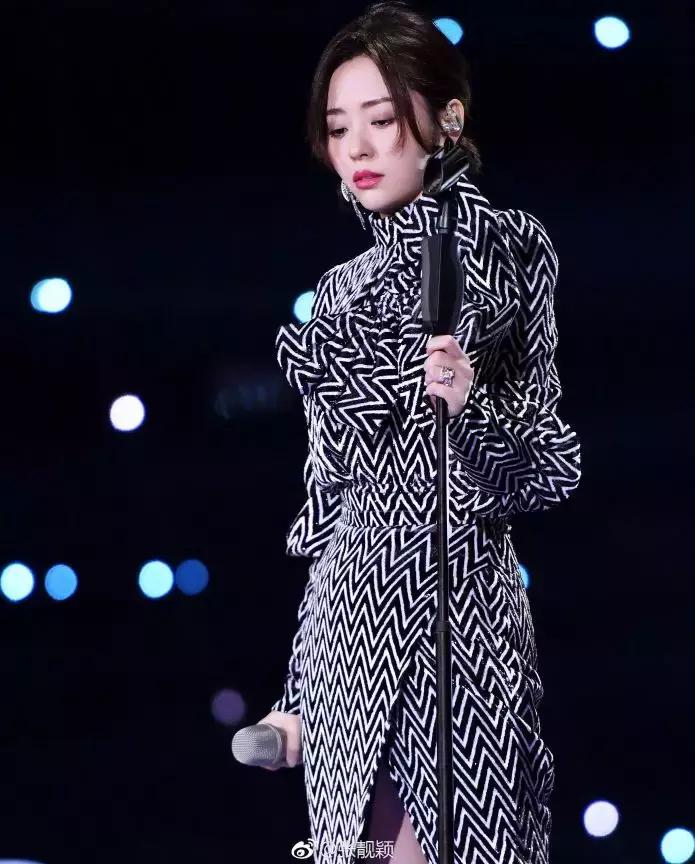 错爱15年终甩渣男,让王思聪都疯狂打call的她惊艳了全网!