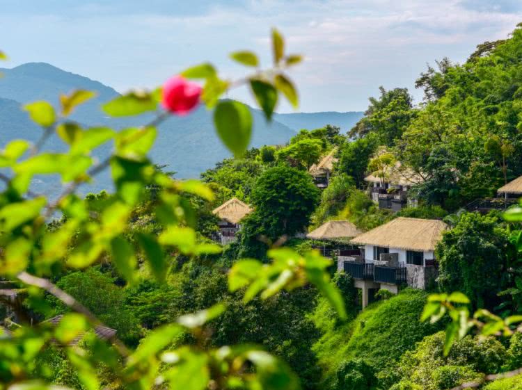 听说广州金叶子温泉酒店是广州的“小布拉宫”