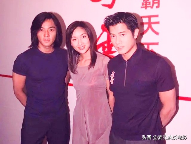 11年前,《风云》换了导演拍续集,特效没得说,就是故事一团糟