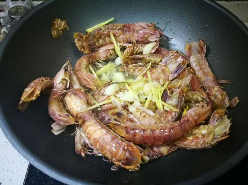 咸香可口外脆里嫩的椒盐皮皮虾,家常版椒盐皮皮虾怎么做才不油