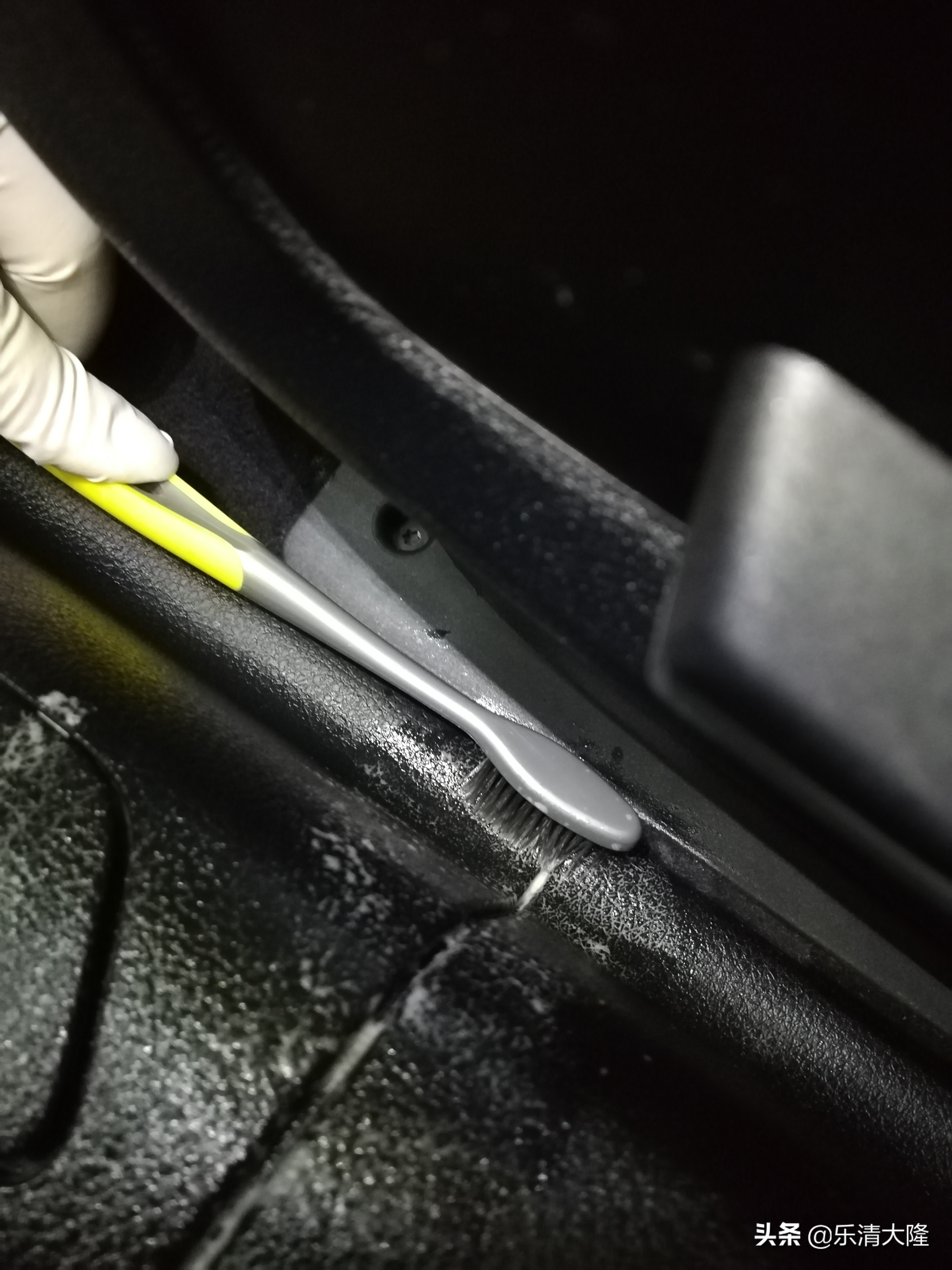 广州宝马7系内饰清洗,宝马7系发动机舱清洗