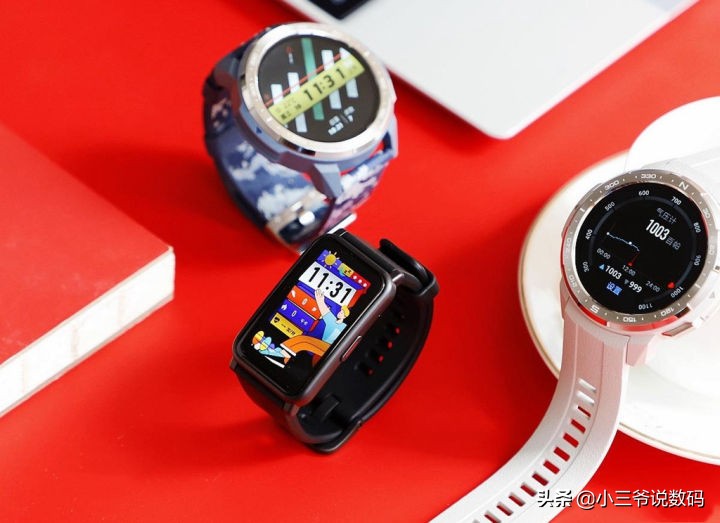 荣耀watchgspro,华米t-rexpro对比荣耀gspro