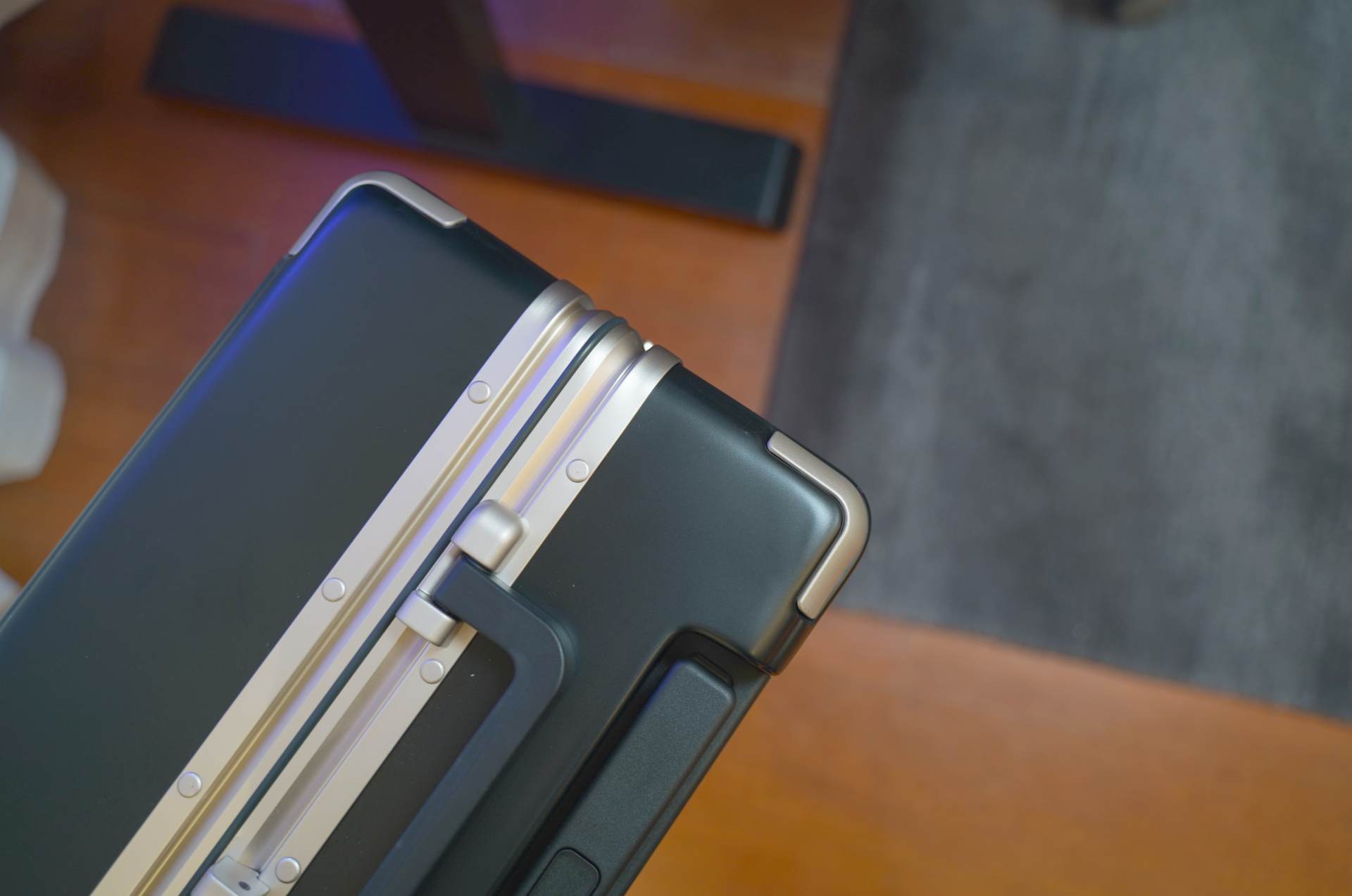 地平线8行李箱测评,地平线8号level8行李箱旅行拉杆箱