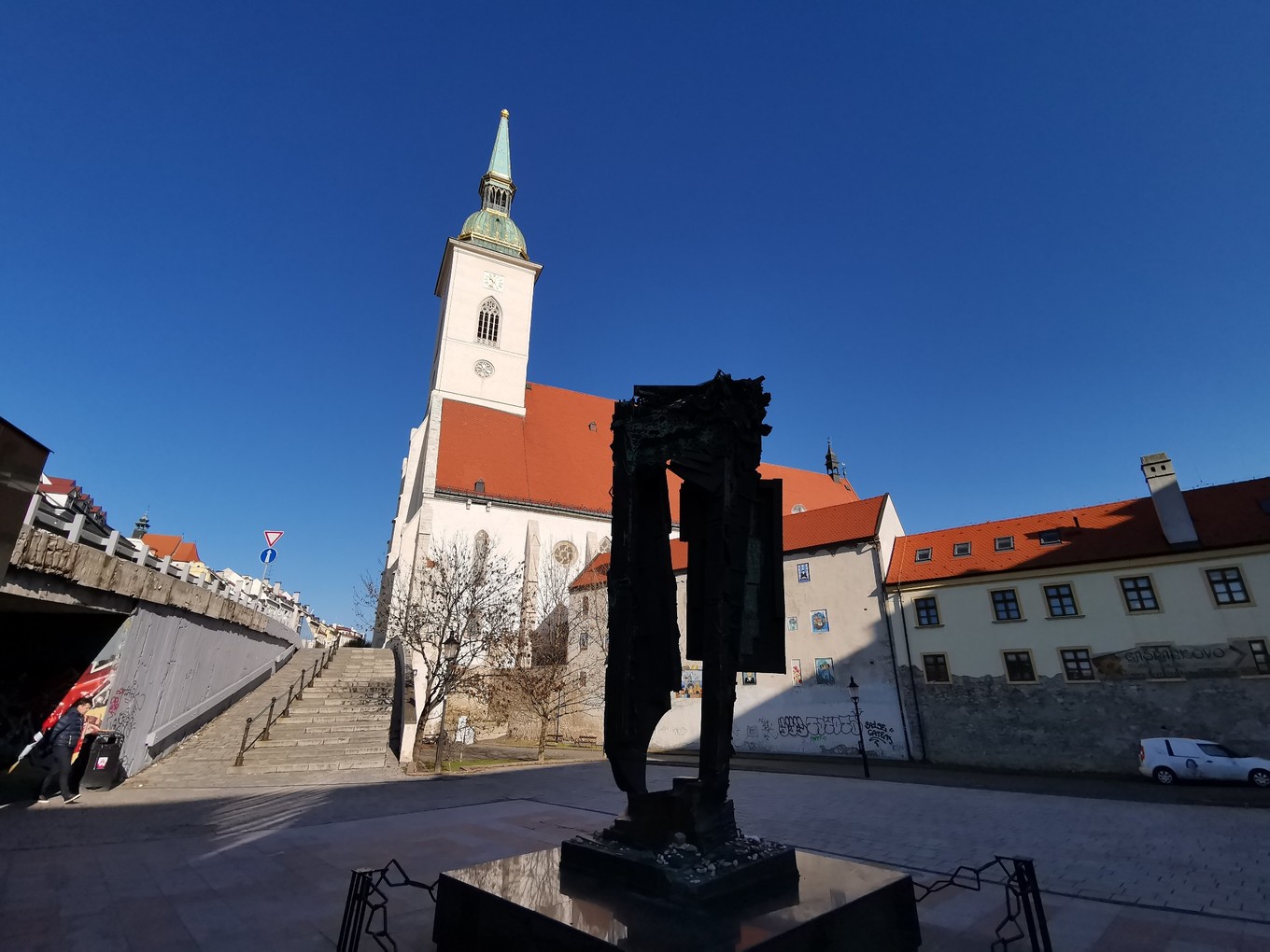 中欧旅游攻略多瑙河,中欧览秀城美食