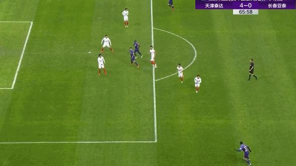 从国足主帅翻译到美女老总副手，输球后批评泰达的赵旭东，在恒丰内外交困之际，选择主动请辞了