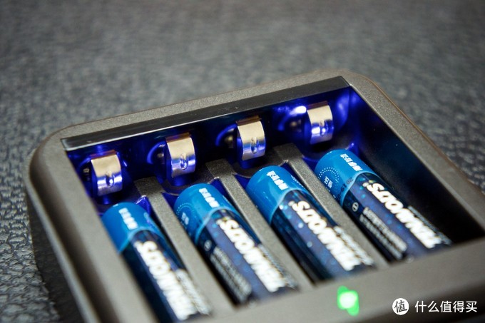 南孚tenavolts充电器使用说明,南孚tenavolts充电锂电池测评体验