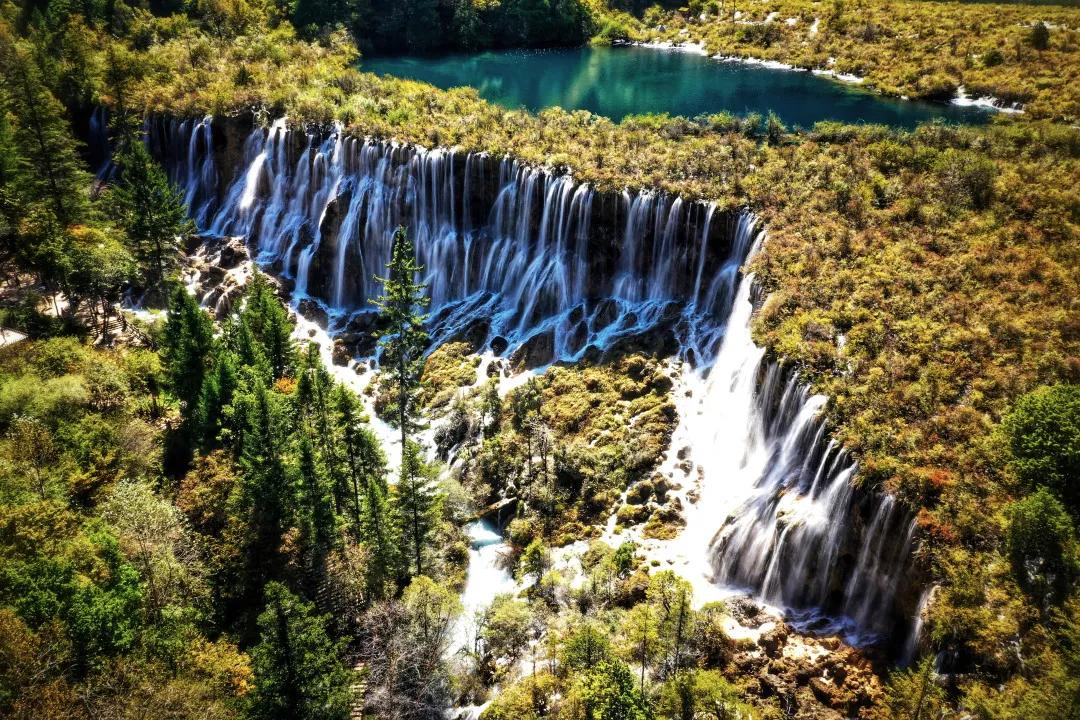 九寨更迷人,神奇的九寨景色迷人惹人醉