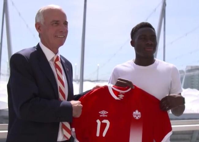 “足球捉妖记”！盘点各大球队少年天才之拜仁后卫：哔哔鸟戴维斯