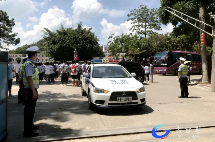 爱心送考二十载保驾护航助高考,2021自贡爱心送考为考生护航