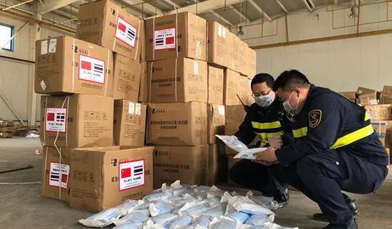 跨境电商绝境求生:靠防疫品交易活下去,物流成最大难题