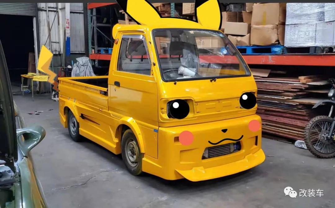 中置四驱五速手动的双门超跑,今晚我在秋名山等你