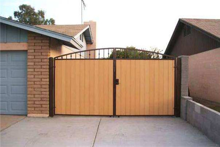 厕所门对着大门挂什么颜色门帘子,房子厕所门对着大门好不好