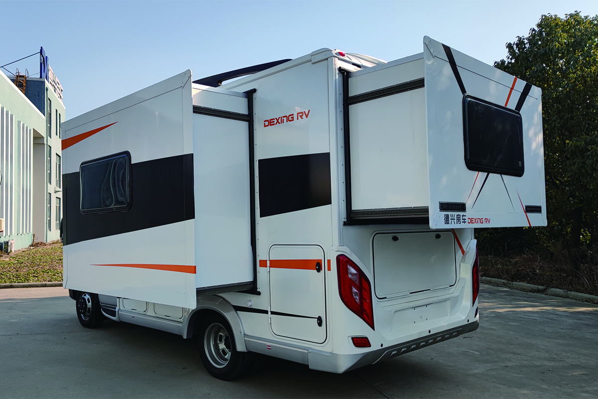 五十铃方箱房车,五十铃单排升顶皮卡房车最新消息