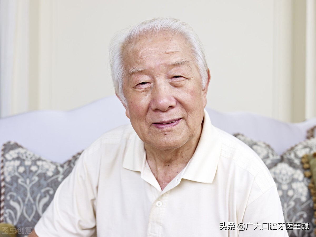 10岁戴假牙30多年了,戴活动假牙10多年了能种牙吗