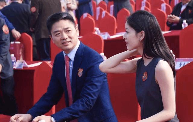 京东、美团、58同城背后的老板是他?身价3247亿,力压马云成首富